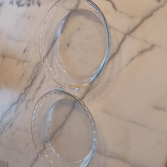 VINTAGE Pyrex (2) Pie Plates #220 Ovenware Clear 9.5" Fluted Edge Pie Pan USA - Picture 2 of 3